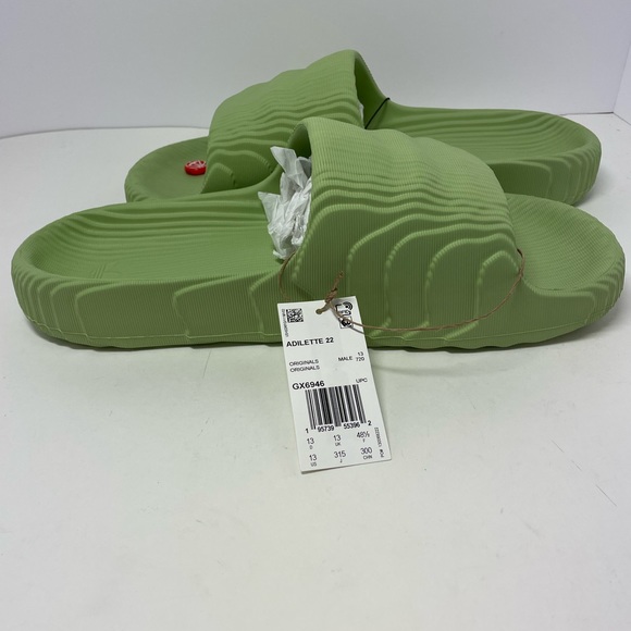 New Men’s  Adidas Adilette 22 Magic Lime Slide Sandals Size 13 main image 11
